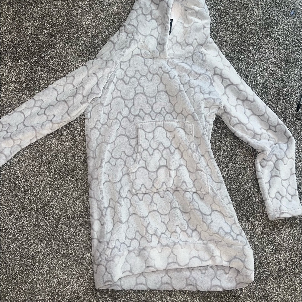 Cozy Gray Patterned Hoodie